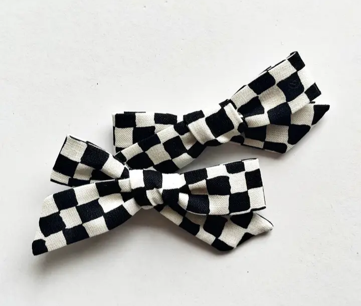 Checkered Piggies