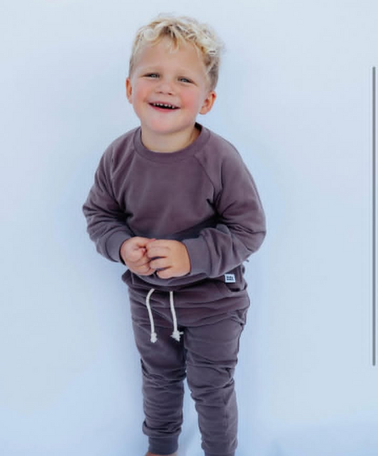 Essential Crewneck & Pants