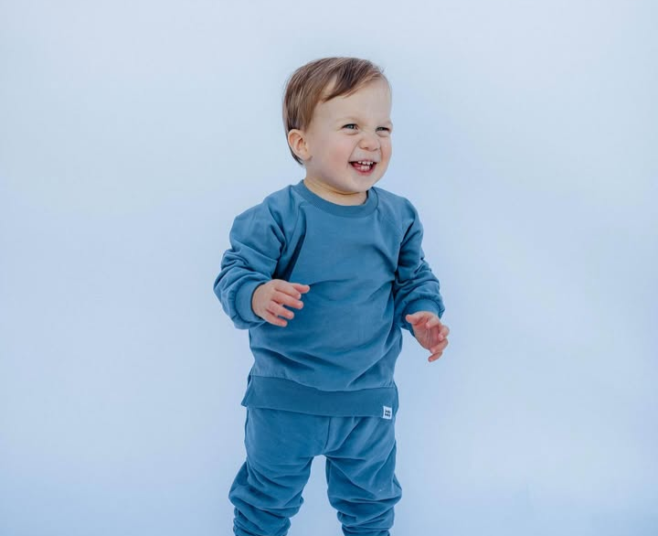 Essential Crewneck & Pants